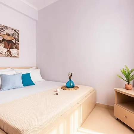 45 - & Access Apartment Himare