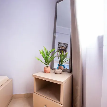 45 - & Access Apartment Himarë